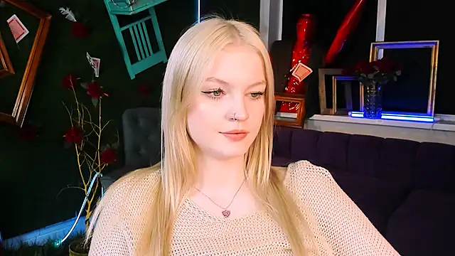 Snapshot of GraceGlamour chatting on 11-26-25, 01:12 GraceGlamour online show from 11-26-25, 01:12