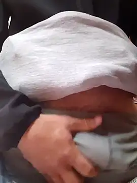 Snapshot of fg7318 chatting on 10-06-25, 05:43 fg7318 online show from 10-06-25, 05:43