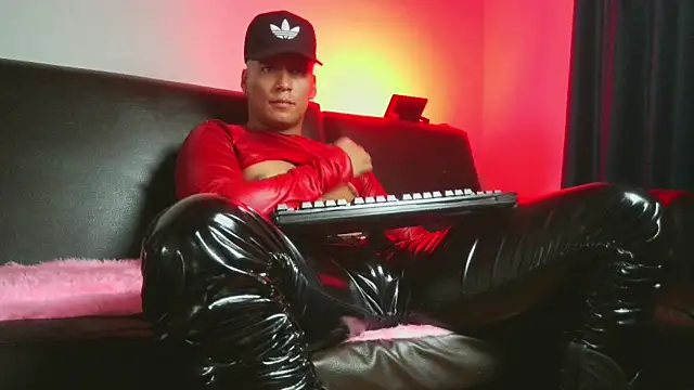 Leonnardo Jaramillo online show from 03-08-25, 11:07