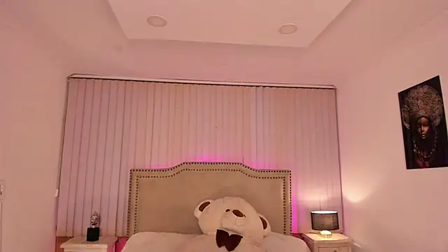 Snapshot of Valentina_Se chatting on 01-23-25, 09:39 Valentina Se online show from 01-23-25, 09:39