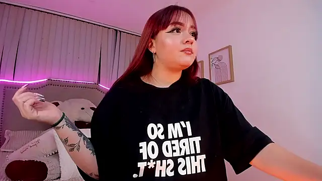 Snapshot of Valentina_Se chatting on 03-20-25, 07:14 Valentina Se online show from 03-20-25, 07:14