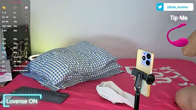 KALE 19 online show from 01-11-26, 01:32