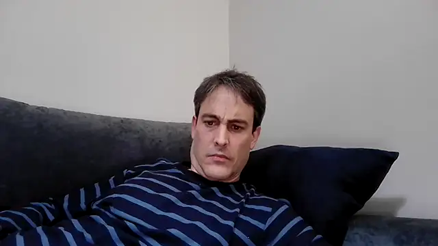 Snapshot of basquehotboy chatting on 12-06-24, 11:14 basquehotboy online show from 12-06-24, 11:14