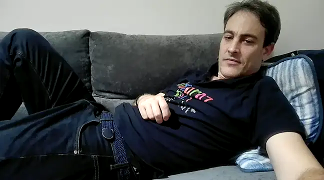 Snapshot of basquehotboy chatting on 12-07-24, 10:06 basquehotboy online show from 12-07-24, 10:06