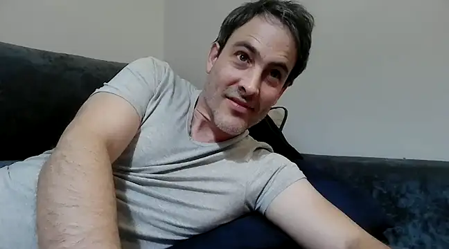 Snapshot of basquehotboy chatting on 01-02-25, 11:27 basquehotboy online show from 01-02-25, 11:27