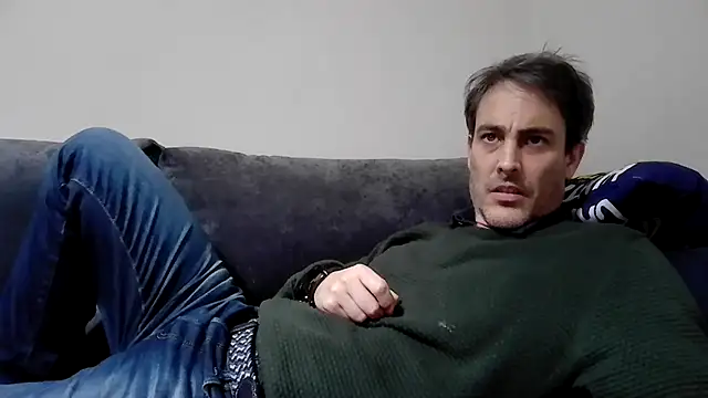 Snapshot of basquehotboy chatting on 01-09-25, 09:58 basquehotboy online show from 01-09-25, 09:58