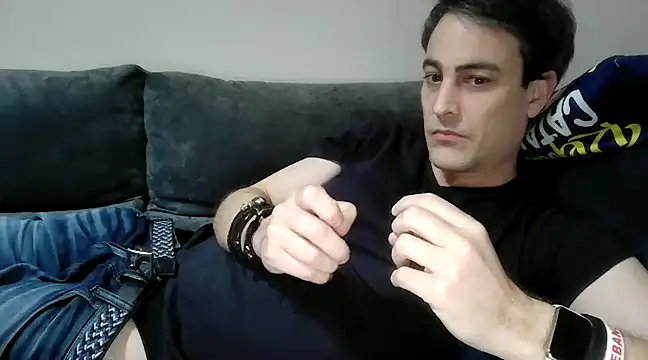 Snapshot of basquehotboy chatting on 01-14-25, 11:27 basquehotboy online show from 01-14-25, 11:27