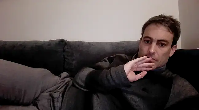 Snapshot of basquehotboy chatting on 02-28-25, 09:44 basquehotboy online show from 02-28-25, 09:44