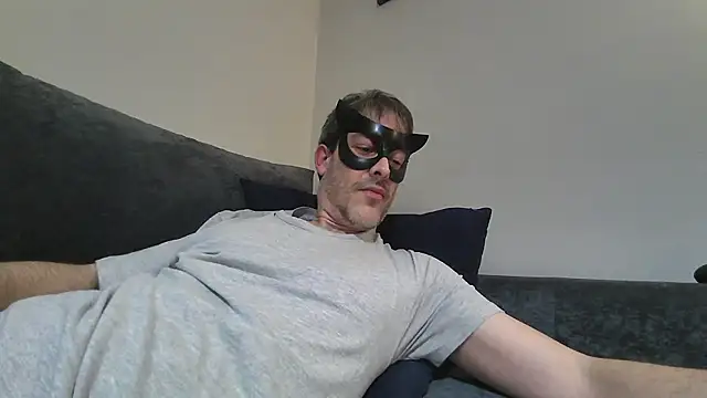 Snapshot of basquehotboy chatting on 03-23-25, 02:15 basquehotboy online show from 03-23-25, 02:15