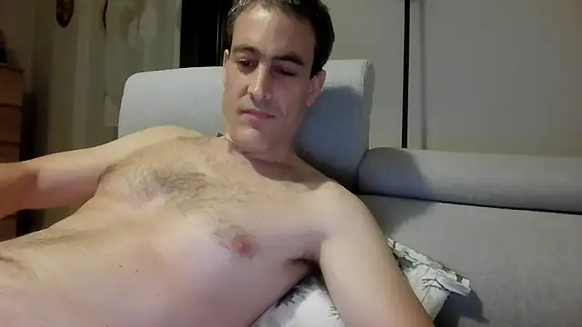 Snapshot of basquehotboy chatting on 05-08-26, 12:16 basquehotboy online show from 05-08-26, 12:16
