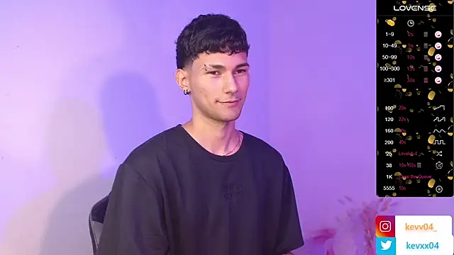 Snapshot of Alexx_tc chatting on 10-24-25, 06:43 Alexx tc online show from 10-24-25, 06:43