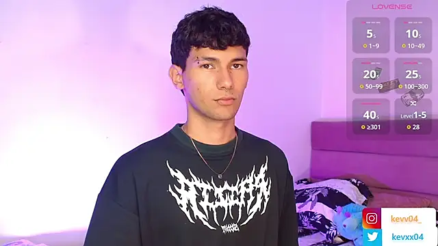 Snapshot of Alexx_tc chatting on 11-21-25, 02:21 Alexx tc online show from 11-21-25, 02:21