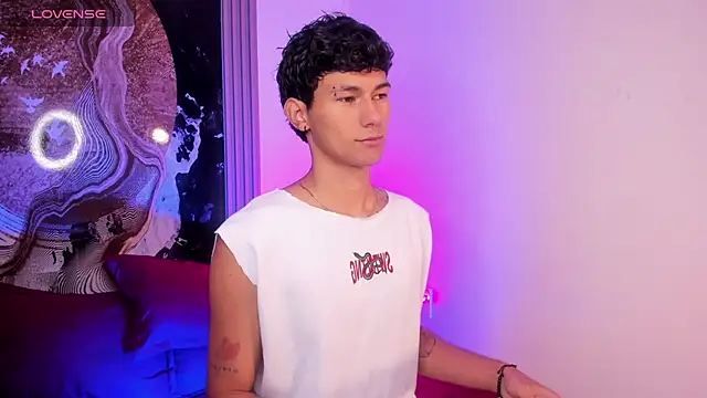 Snapshot of Alexx_tc chatting on 12-02-25, 09:36 Alexx tc online show from 12-02-25, 09:36