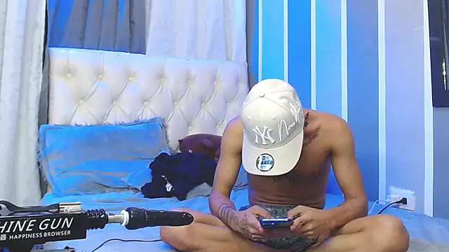 Snapshot of Sexys_Boys_Hot1 chatting on 12-03-24, 09:22 Sexys Boys Hot1 online show from 12-03-24, 09:22