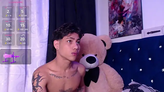 Snapshot of Sexys_Boys_Hot1 chatting on 11-14-25, 03:05 Sexys Boys Hot1 online show from 11-14-25, 03:05