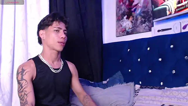 Snapshot of Sexys_Boys_Hot1 chatting on 11-21-25, 03:16 Sexys Boys Hot1 online show from 11-21-25, 03:16