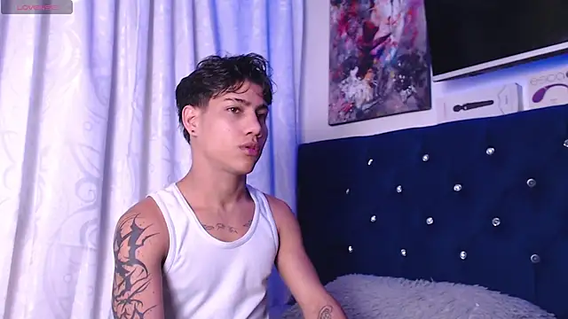 Snapshot of Sexys_Boys_Hot1 chatting on 11-30-25, 02:37 Sexys Boys Hot1 online show from 11-30-25, 02:37