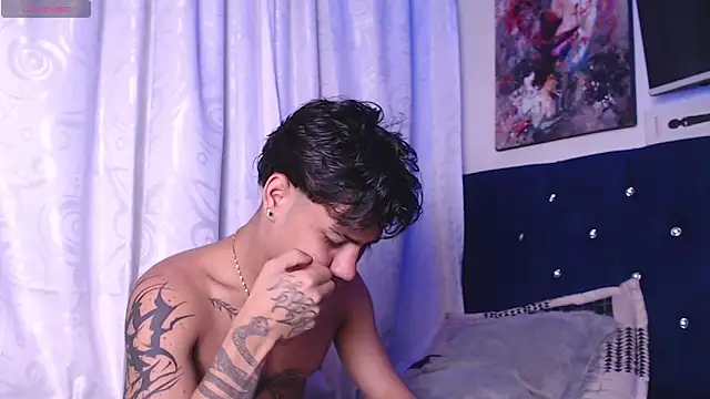 Snapshot of Sexys_Boys_Hot1 chatting on 12-04-25, 01:48 Sexys Boys Hot1 online show from 12-04-25, 01:48