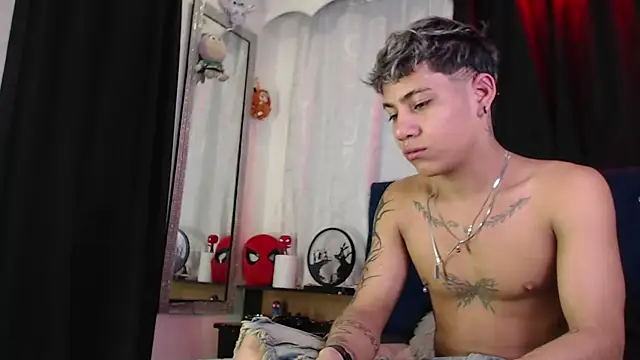 Snapshot of Sexys_Boys_Hot1 chatting on 06-20-26, 01:19 Sexys Boys Hot1 online show from 06-20-26, 01:19