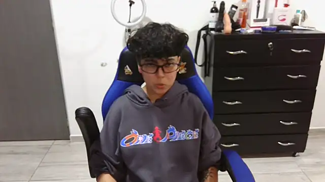 thomascooper7 online show from 01-29-25, 02:51