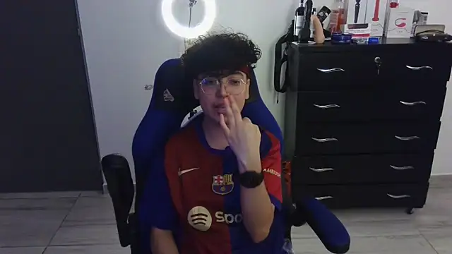 thomascooper7 online show from 02-06-25, 08:56