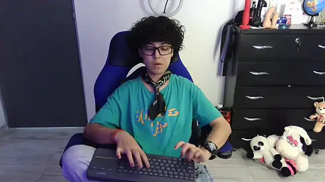 thomascooper7 online show from 04-07-26, 06:41