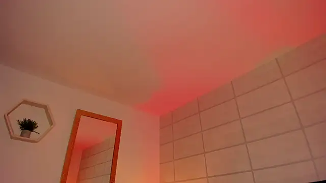 Christine Laam online show from 09-15-25, 12:16