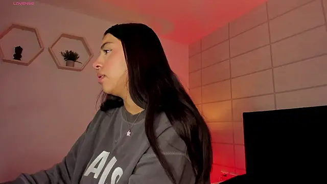 Christine Laam online show from 09-19-25, 12:06