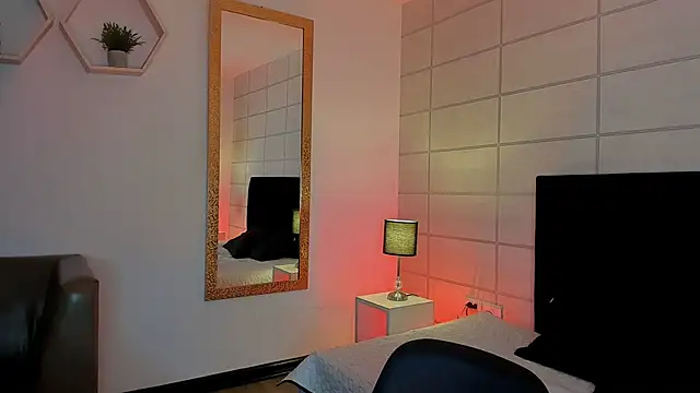 Christine Laam online show from 12-03-25, 12:58