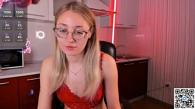 LivyyBossom online show from 12-15-24, 05:42