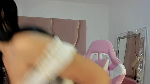 Sofia-candyht online show from 04-14-26, 08:15