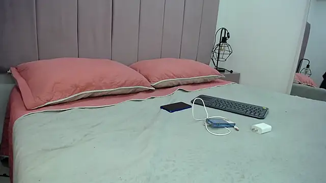 Nessa2905 online show from 12-12-24, 08:53