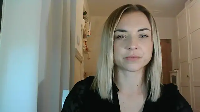 Snapshot of ashley_xlove chatting on 01-06-25, 03:08 ashley xlove online show from 01-06-25, 03:08