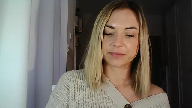 Snapshot of ashley_xlove chatting on 01-08-25, 10:37 ashley xlove online show from 01-08-25, 10:37