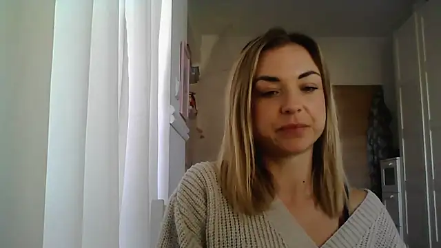 Snapshot of ashley_xlove chatting on 03-10-25, 07:42 ashley xlove online show from 03-10-25, 07:42