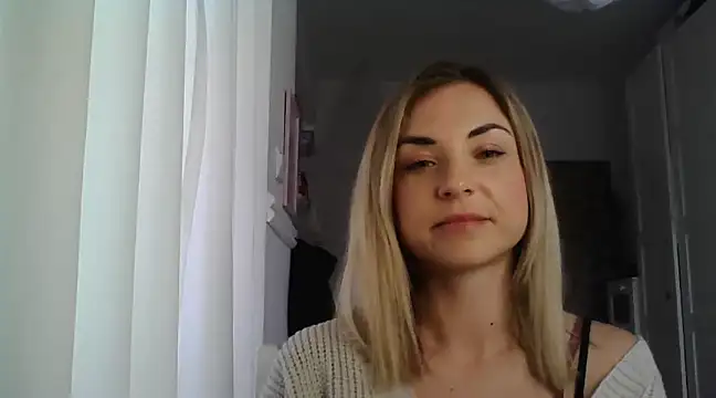 Snapshot of ashley_xlove chatting on 03-13-25, 10:47 ashley xlove online show from 03-13-25, 10:47