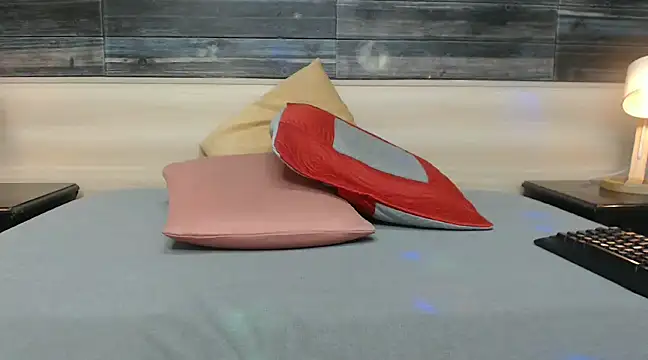 Snapshot of nahomibecker chatting on 01-25-25, 11:44 nahomibecker online show from 01-25-25, 11:44