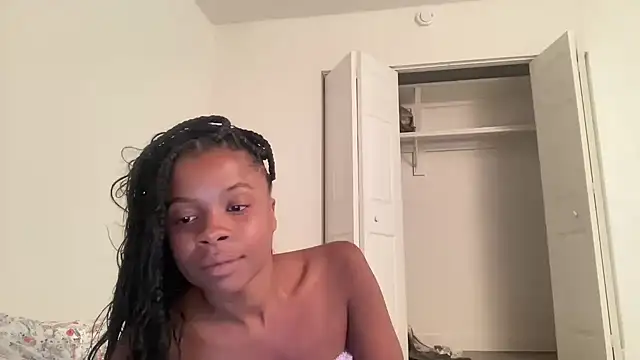 Snapshot of miamiworld chatting on 03-20-25, 12:40 miamiworld online show from 03-20-25, 12:40