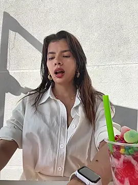 Snapshot of adop_me__ chatting on 02-20-26, 08:20 adop me online show from 02-20-26, 08:20