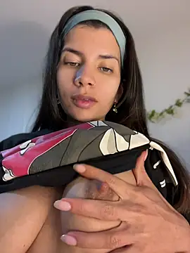 Snapshot of adop_me__ chatting on 04-12-26, 03:11 adop me online show from 04-12-26, 03:11