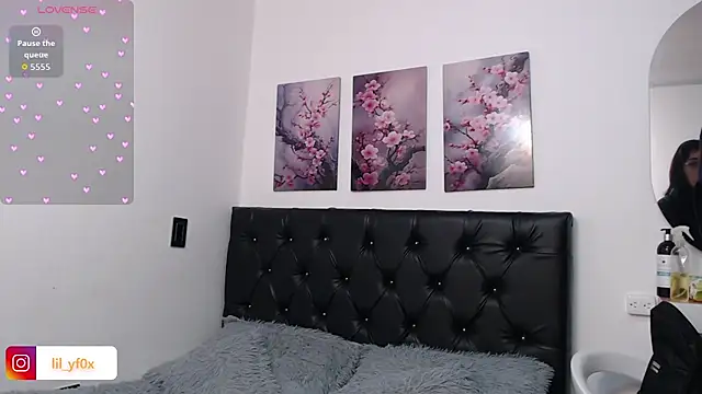 lily f00x online show from 09-14-25, 12:04