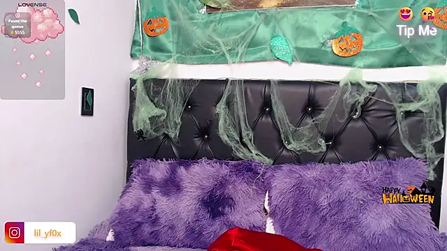 lily f00x online show from 10-14-25, 12:50