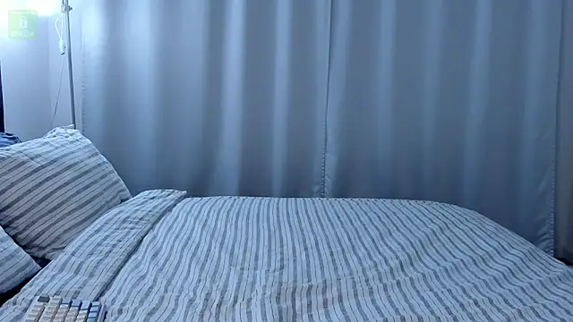 Snapshot of erika_hoiree chatting on 02-17-26, 05:04 erika hoiree online show from 02-17-26, 05:04