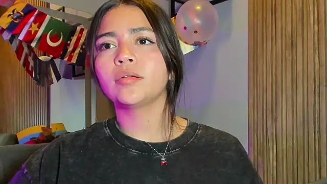 KimDevinne online show from 07-15-26, 01:38