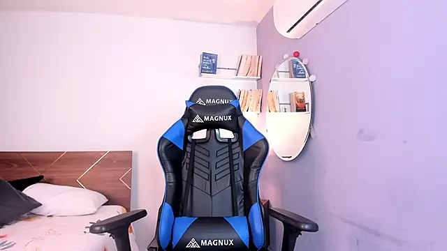 amber maxwell online show from 02-15-25, 08:43