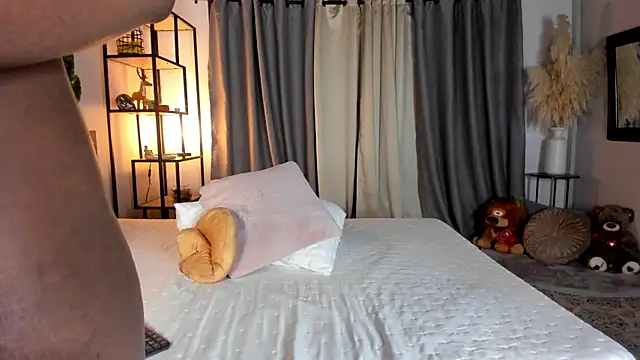 amber maxwell online show from 01-12-26, 08:36