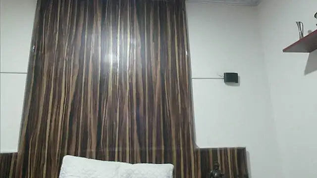 Snapshot of issa_soto_ chatting on 02-04-25, 01:38 issa soto online show from 02-04-25, 01:38