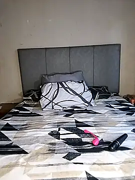 ThickPearlx23 online show from 02-08-26, 06:39