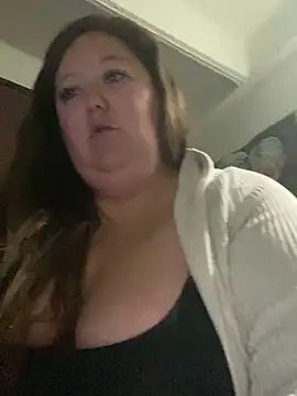 Chloee ep online show from 10-06-25, 01:58