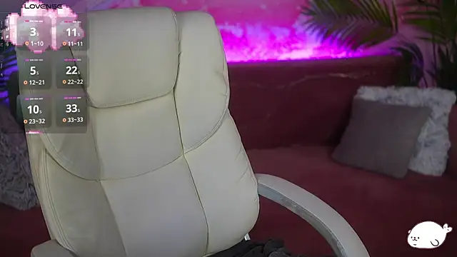 Snapshot of HaylaAmber chatting on 06-07-26, 01:15 HaylaAmber online show from 06-07-26, 01:15